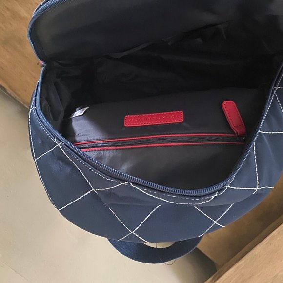 NWT Tommy Hilfiger Quilted Backpack - Picture 6 of 7